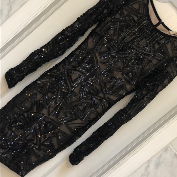 Black Sequin w/ Nude lining! - Picture 8 of 8